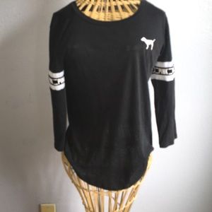 A vs long sleeve t-shirt