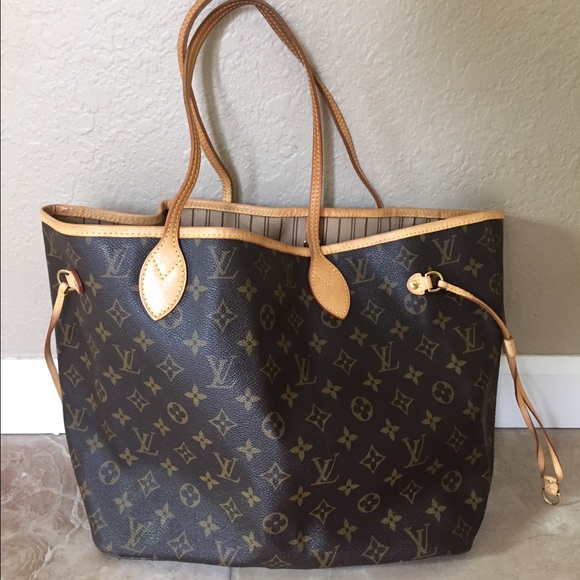 Louis Vuitton Handbags - Louis Vuitton Neverfull MM Tote Bag