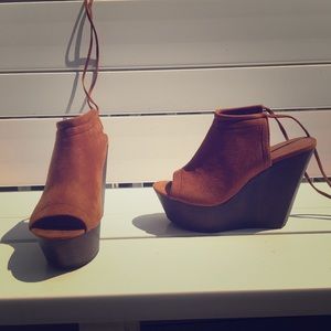 Charlotte Russe Caramel Suede Wedges