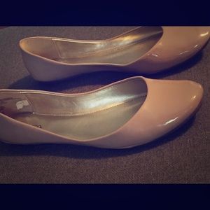 Nude flats