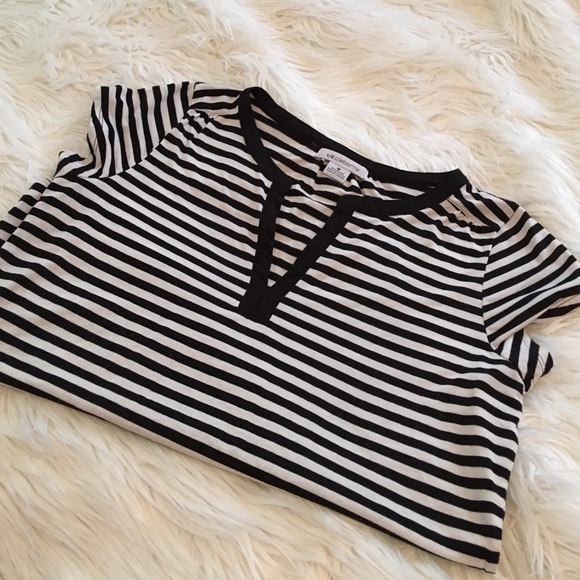 Liz Claiborne Tops - Liz Claiborne medium shirt Liz Claiborne Tops - Liz Claiborne medium shirt