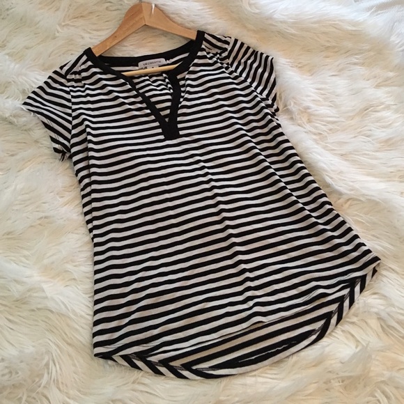 Liz Claiborne Tops - Liz Claiborne medium shirt Liz Claiborne Tops - Liz Claiborne medium shirt
