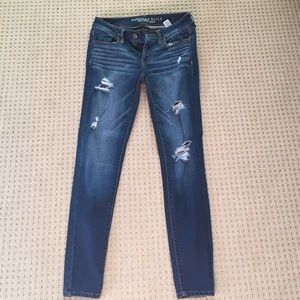Great condition American eagle jeans with rips.