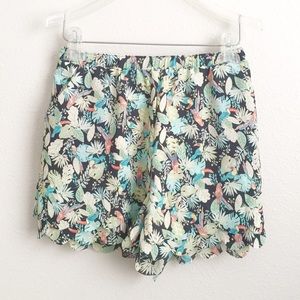 LC Flirty Floral Scalloped Shorts