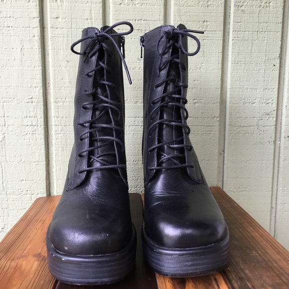 Vagabond platform boots size 8