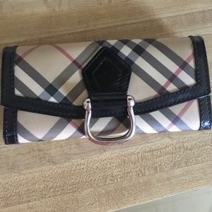 Burberry wallet