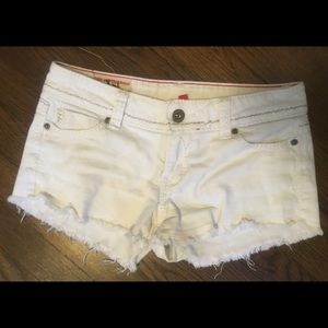 White 1st kiss shorts