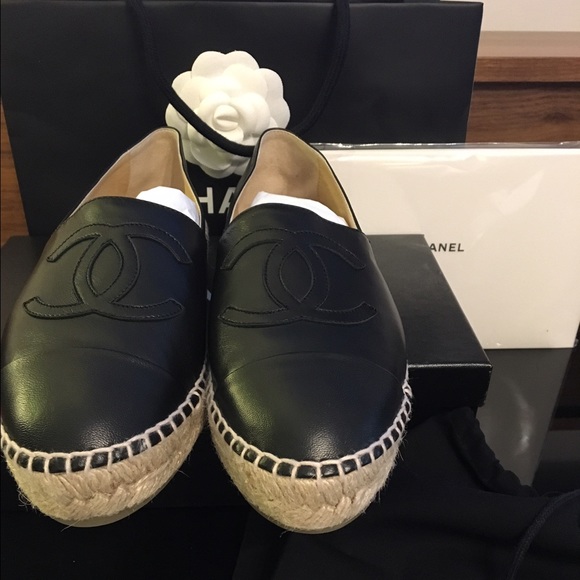 Chanel black leather espadrilles. NIB 38