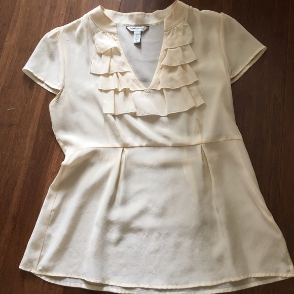 Banana Republic sz 6 ivory silk blouse