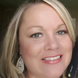 Meet your Posher, Dee