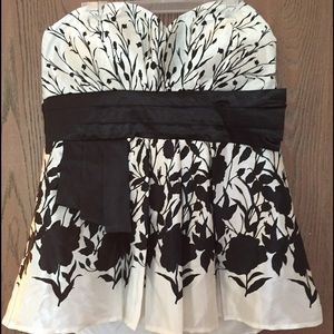 Black and white tube top