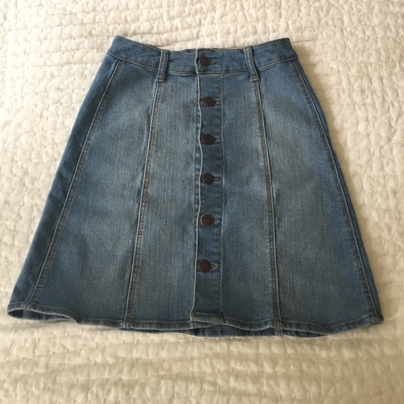 MOSSIMO Button Down Denim Skirt
