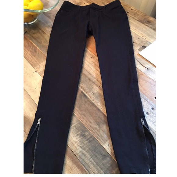 Straight leg zipper pants 💃🏻