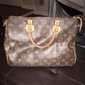 Authentic gently loved Louis Vuitton speedy bag!