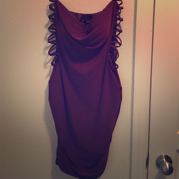 Never worn burgundy BodyCon dress from foreign exc