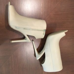 Ann Taylor cream open toe zipper booties