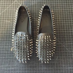 UNIF Hellraiser size 11