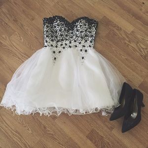 Vilavi Dress, Open to Offers