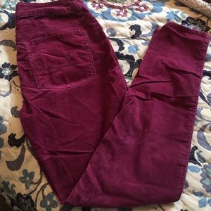 American Eagle burgundy jeggings. Size 6short