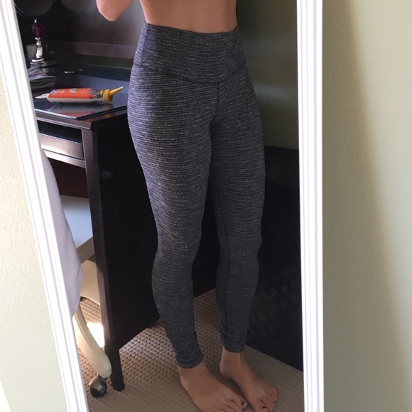 Long pair of lulu lemons