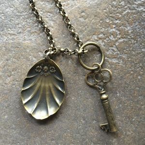 Angel Court necklace
