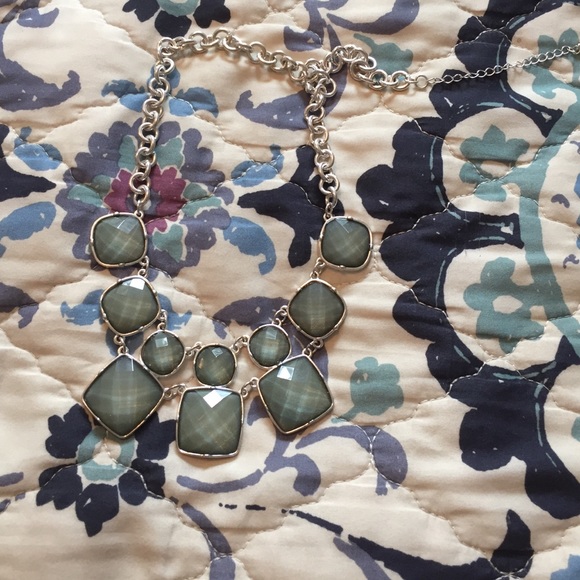 Gray bubble necklace