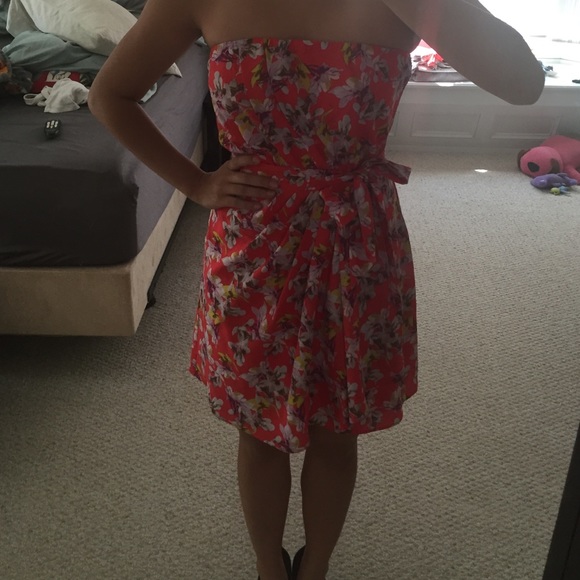 Brand new strapless floral summer dress - Picture 2 of 4