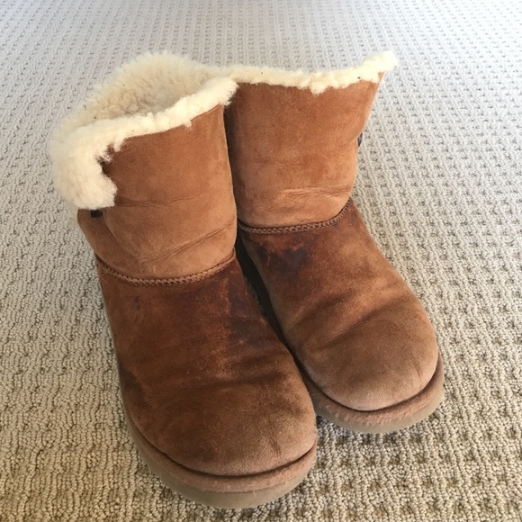 Light brown pair of uggs