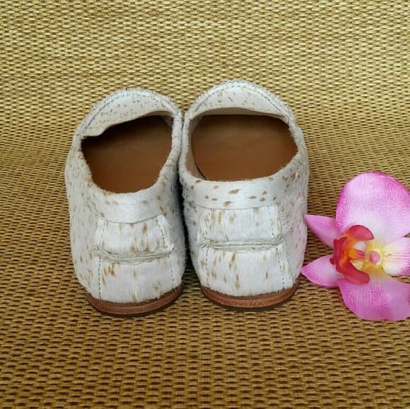 DOLCE VITA  Poppy Flat Sand Calf Hair NWOB! 9.5 - Picture 3 of 4