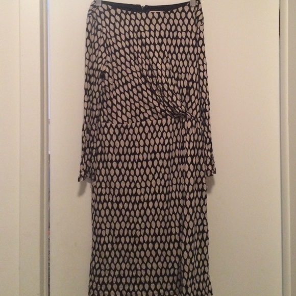 Beautiful Ann Taylor LOFT M wrap dress