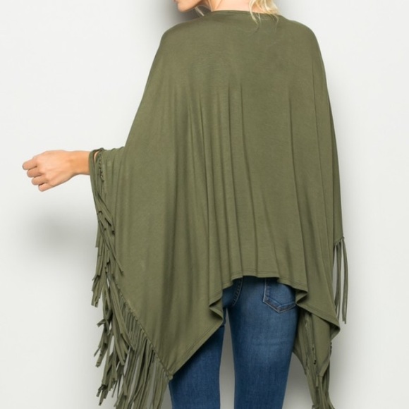 ☃️☃️HP 22/6☃️☃️New- Dark Olive Hanky Poncho Top - Picture 3 of 4