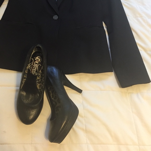 Unlisted a Kenneth Cole Production shoes