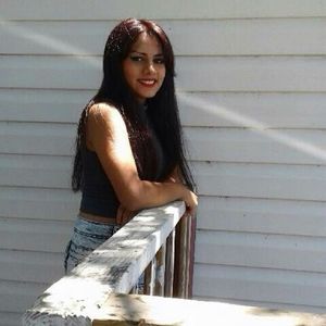 Meet your Posher, Julia