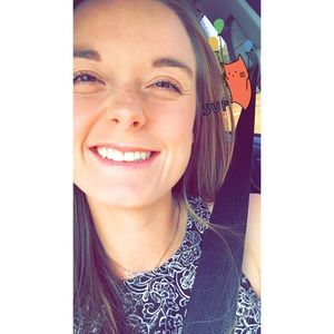 Meet your Posher, Elizabeth