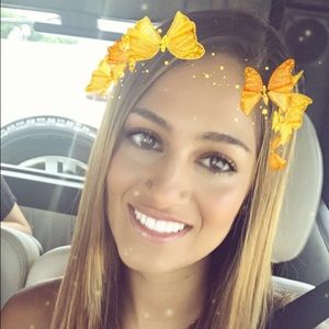 Meet your Posher, Andrea