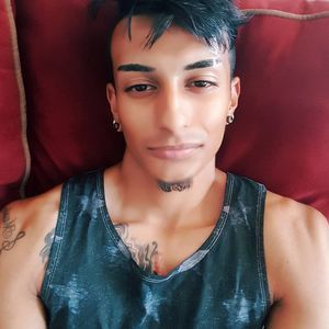 Meet your Posher, Yani