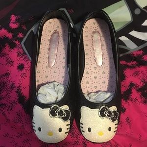 Girls hello Kitty Sparkly flats.