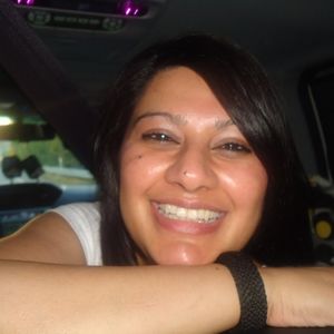 Meet your Posher, Mona