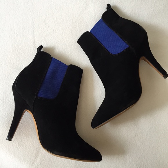Ankle boots - black -blue side elastic  - Size 7
