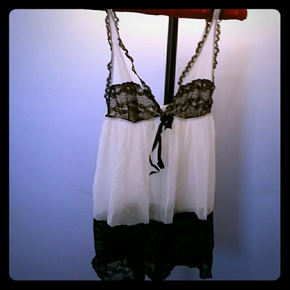 VS Lace sleepwear