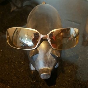 Prada sunglasses like new! No scratches!