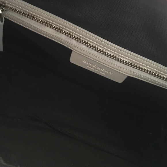 Small Givenchy Antigona Bag Authentic! - Picture 3 of 4
