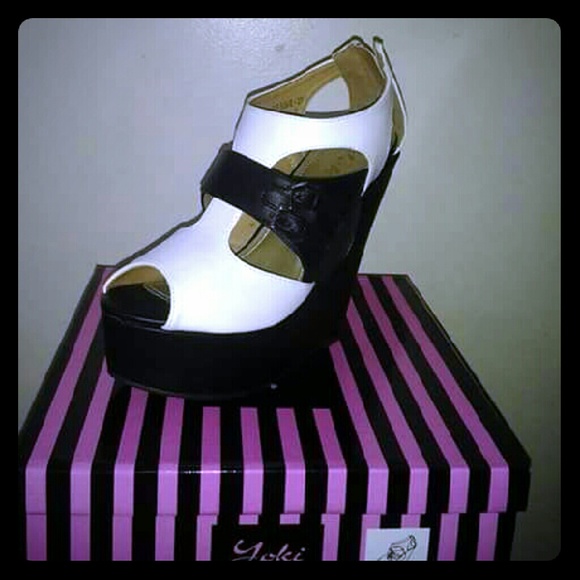 Ladies shoes