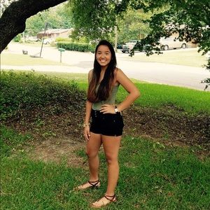 Meet your Posher, Alicia