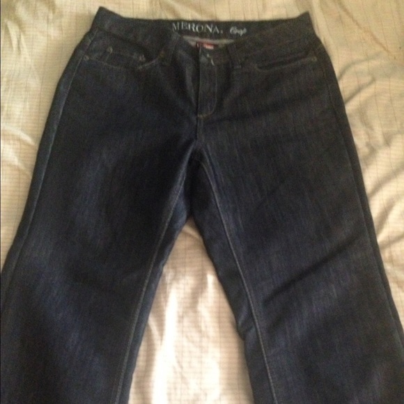 Merona crop jeans!! Size 8!