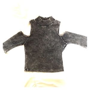 Gray cut out shoulder crop top