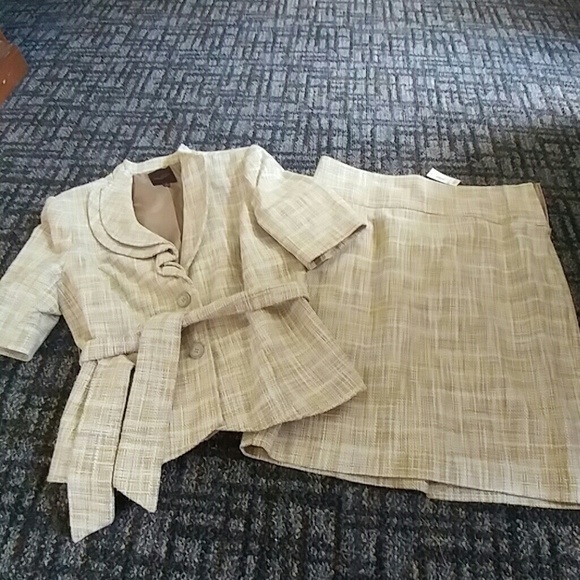 The limited skirt and jacket combo