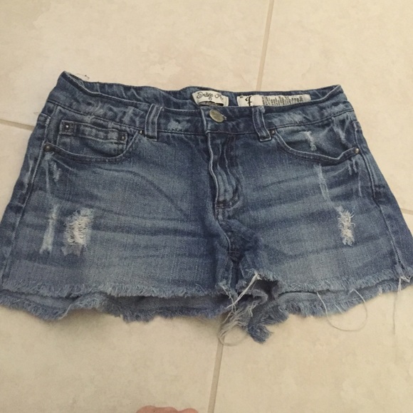 Cutoff Jean shorts