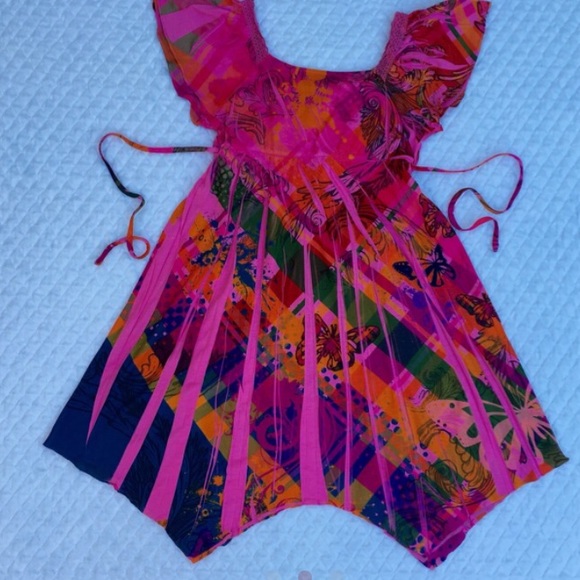 Beautiful Dress - Picture 2 of 3