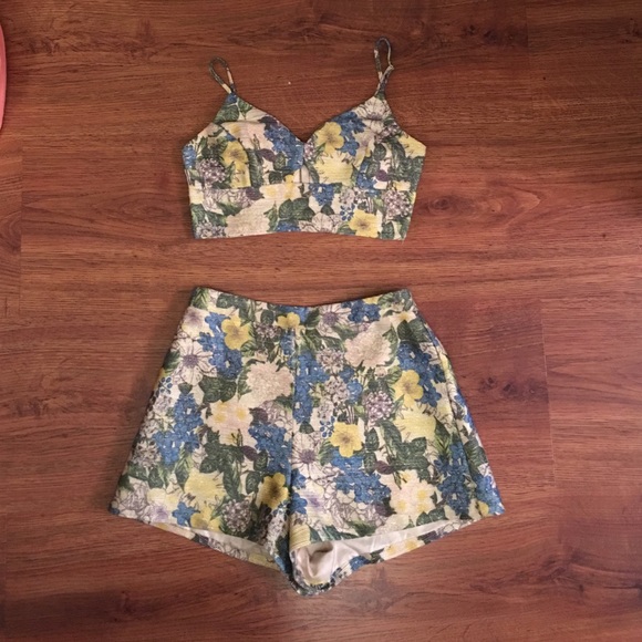 Mustard seed Floral crop top high waisted shorts